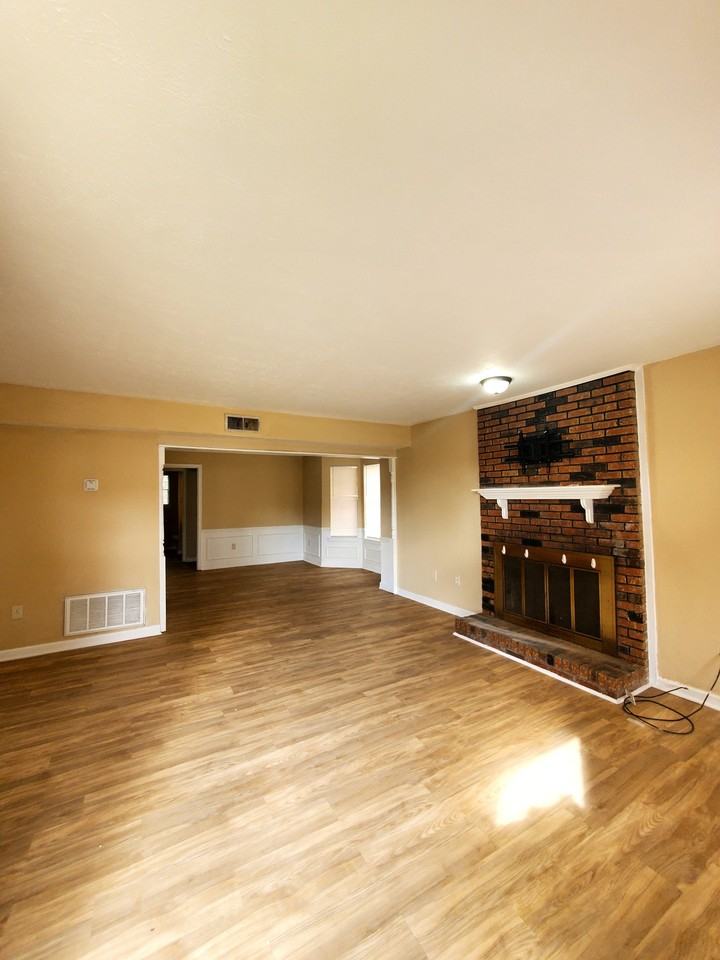 1702 Jamestown Way #1702 - Photo 2 of 2