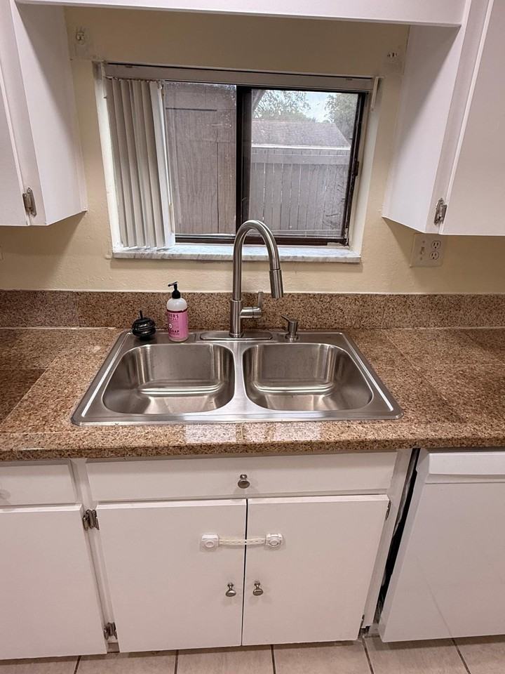 8622 Cattail Dr - Photo 7 of 20