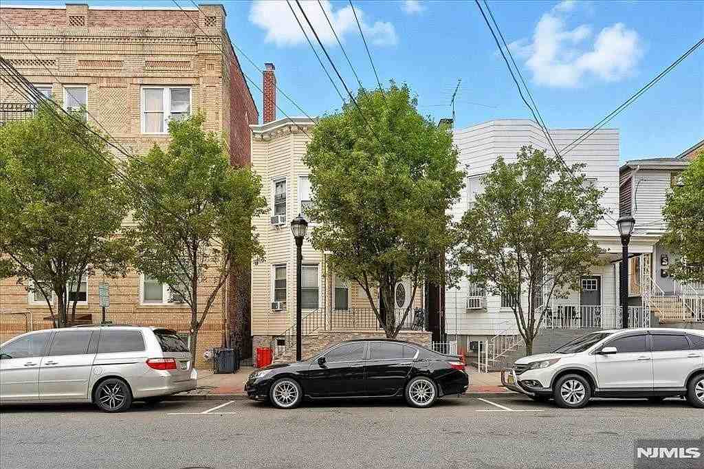 2105 New York Ave #BS - Photo 2 of 11