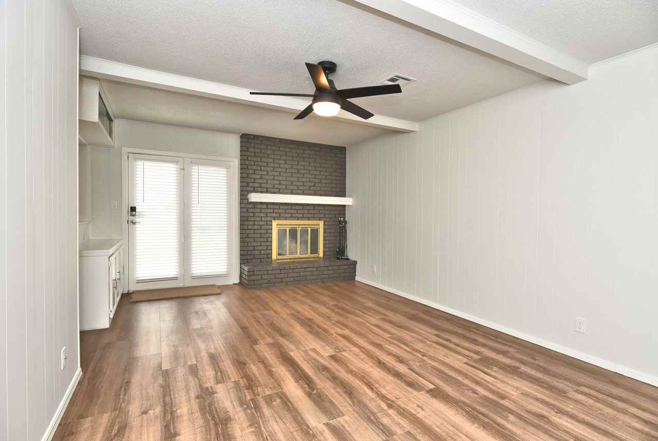 6925 E 73rd St - Photo 6 of 20