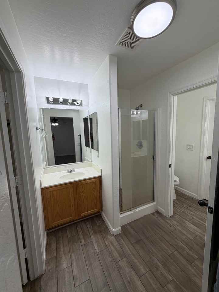 1129 S 225th Ave - Photo 2 of 2