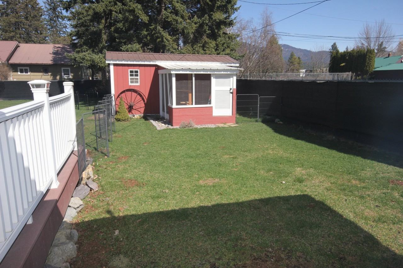 1316 E 3rd St - Photo 3 of 14