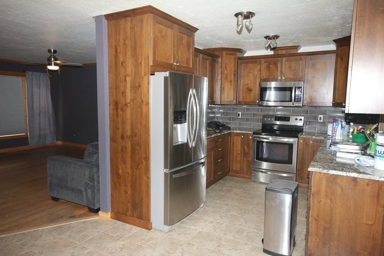 1316 E 3rd St - Photo 5 of 14