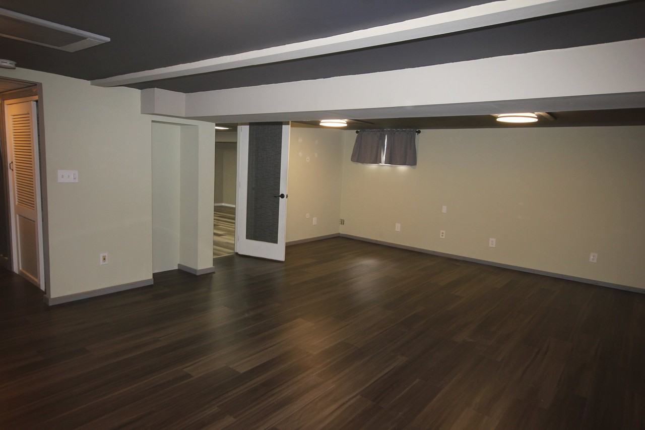 1316 E 3rd St - Photo 7 of 14