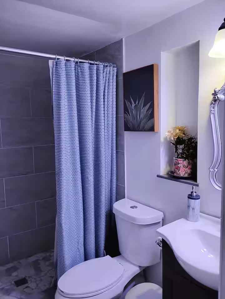 1117 Sw 22nd Ave - Photo 4 of 6