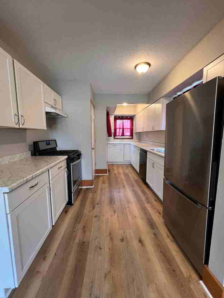 1106 Arthur Ave - Photo 3 of 8