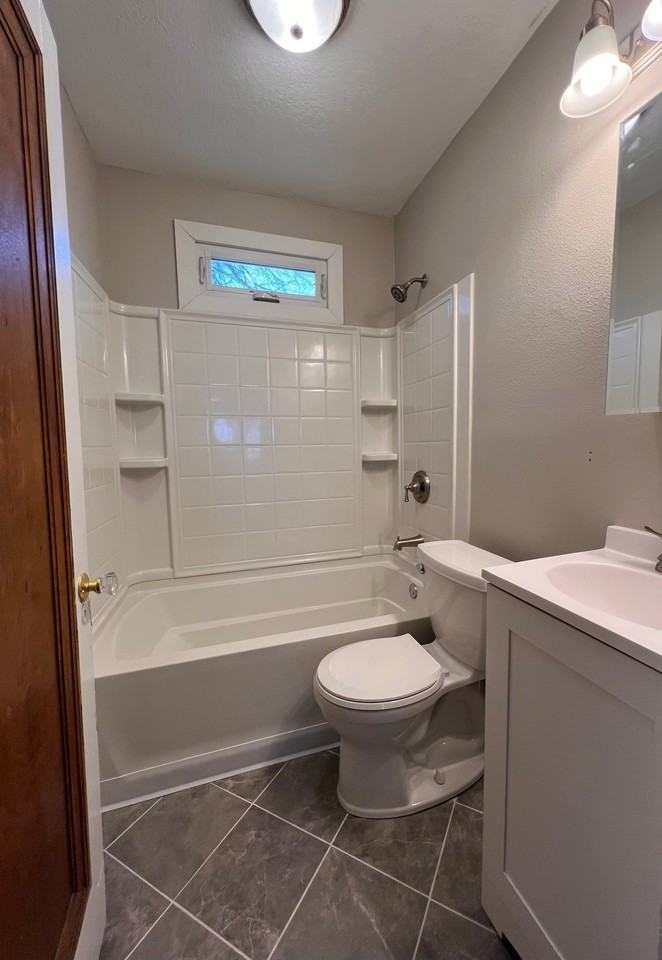 1106 Arthur Ave - Photo 7 of 8