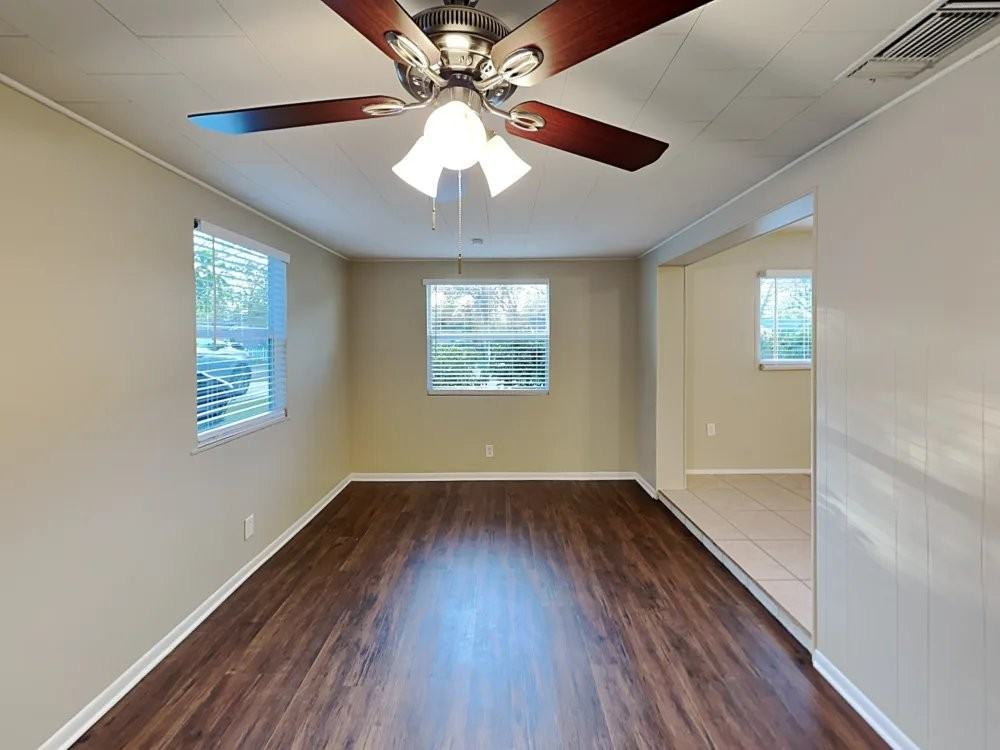 3917 Mesa Ave - Photo 3 of 14