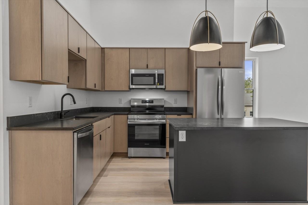 308 Oak St #202 - Photo 2 of 13