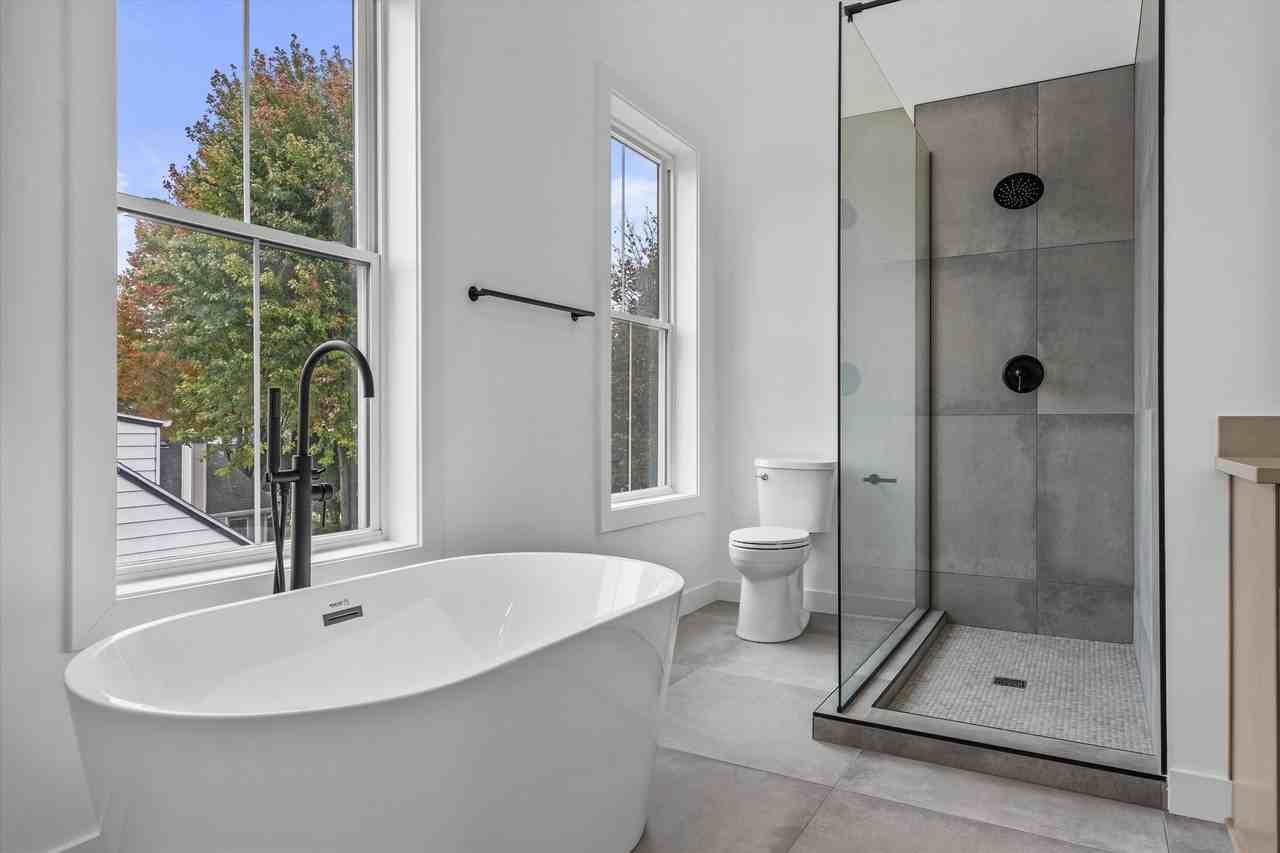 308 Oak St #202 - Photo 7 of 13