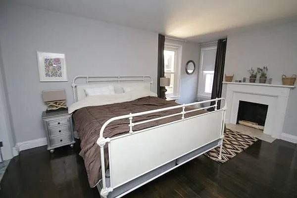 1706 Locust St #2 - Photo 3 of 11