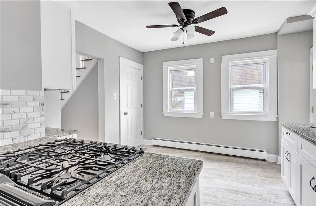 41 Spring St - Photo 3 of 15