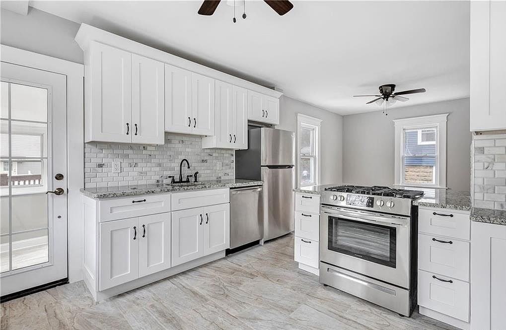 41 Spring St - Photo 6 of 15