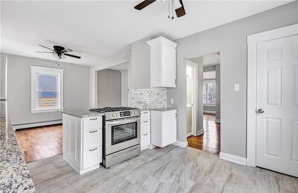 41 Spring St - Photo 7 of 15