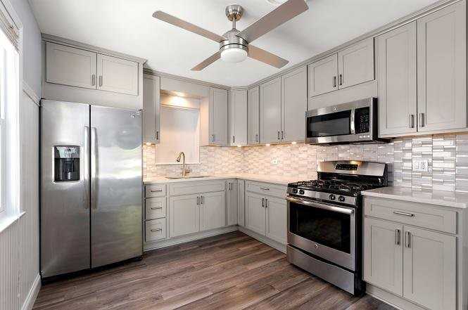 9604 S Knox Ave - Photo 5 of 14