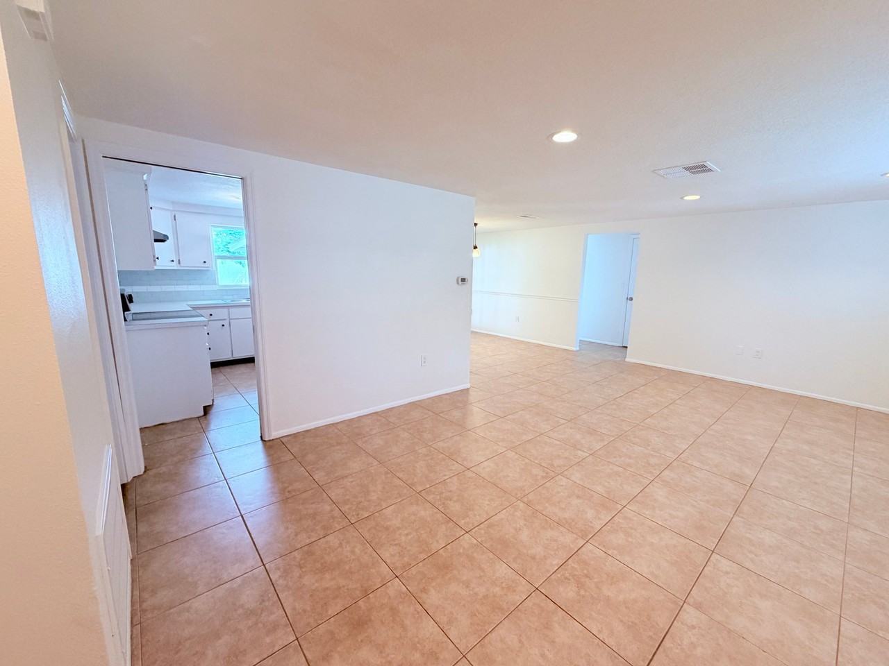 7437 Daggett Ter - Photo 2 of 14