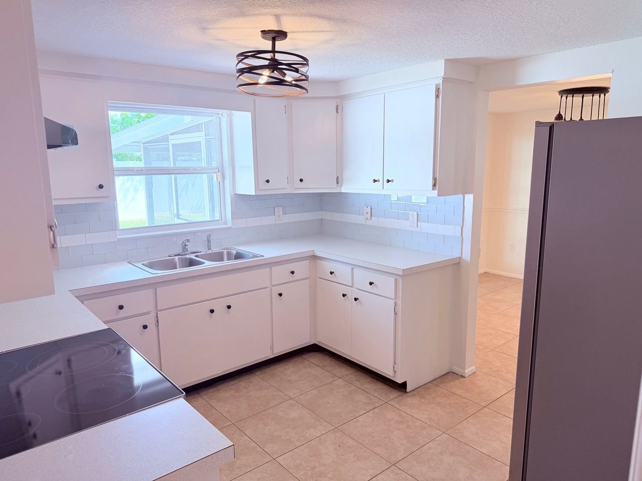 7437 Daggett Ter - Photo 3 of 14