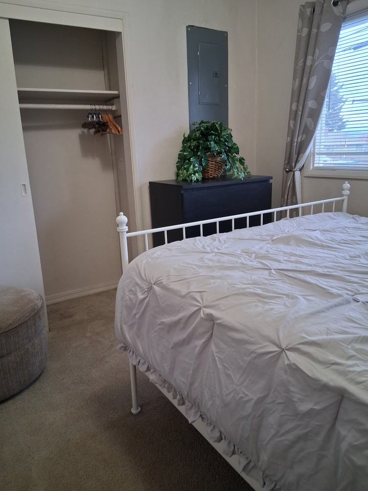 24203 36th Ave S - Photo 2 of 7