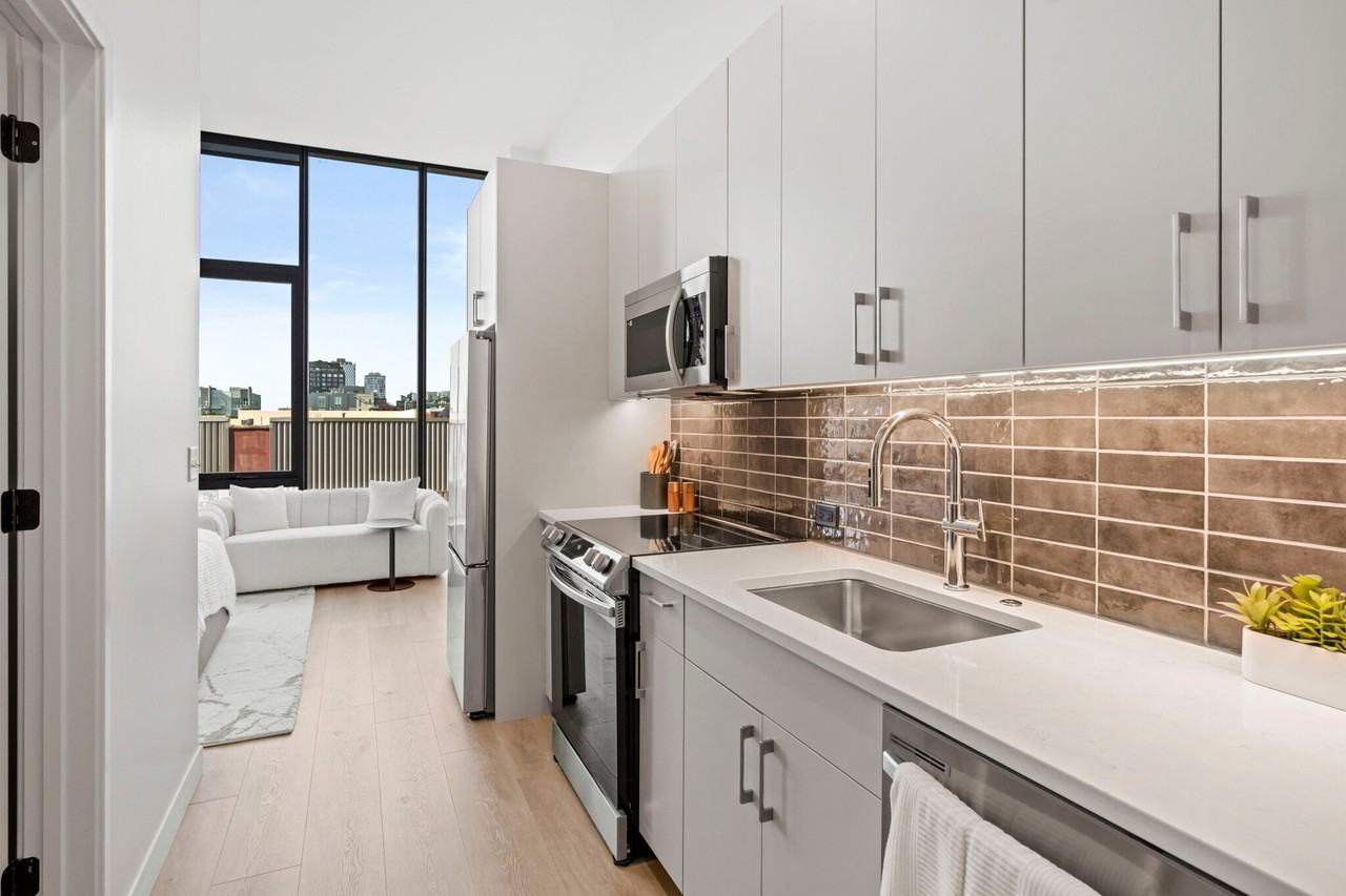 1151 W Van Buren St - Photo 2 of 13