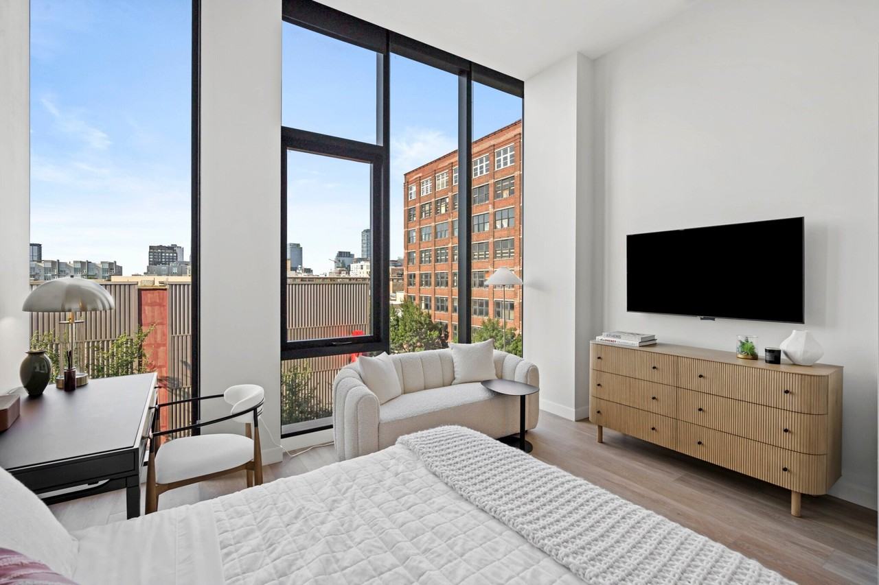 1151 W Van Buren St - Photo 5 of 13