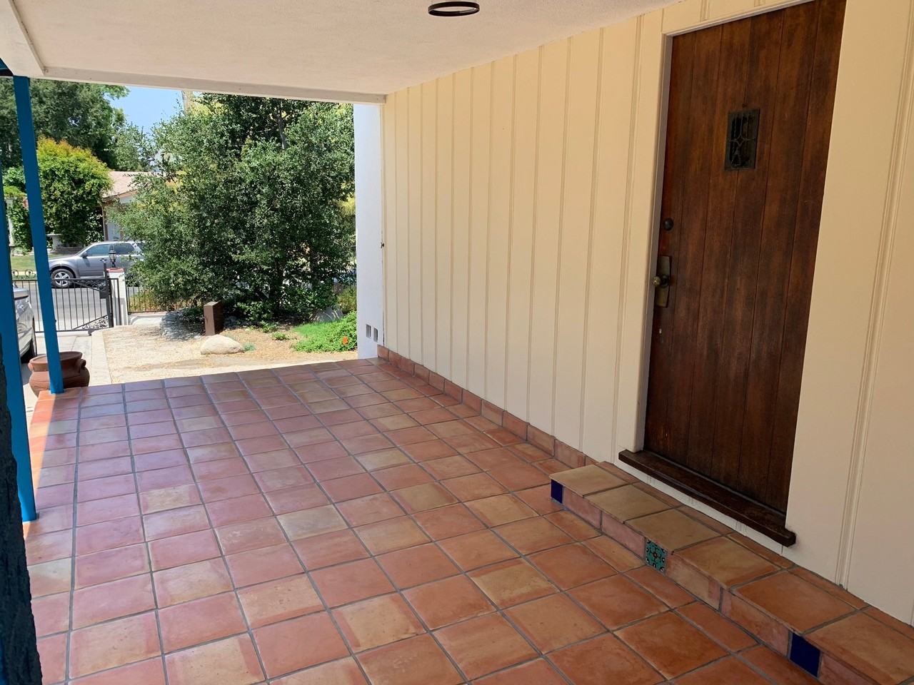 5046 La Roda Ave #1 - Photo 2 of 21