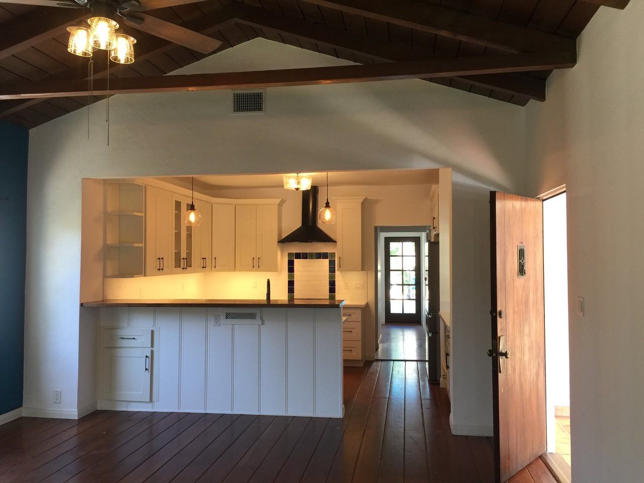 5046 La Roda Ave #1 - Photo 3 of 21