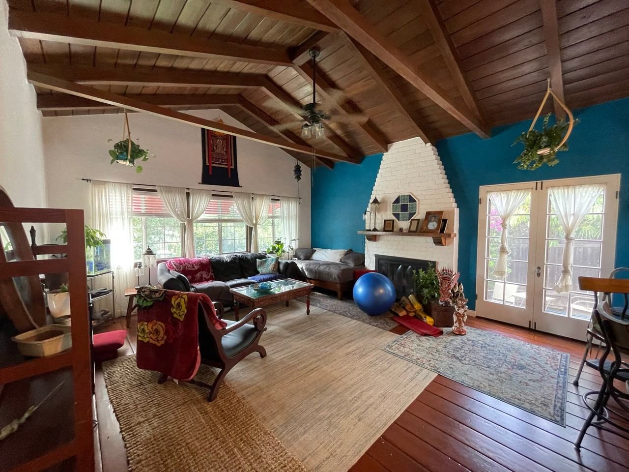 5046 La Roda Ave #1 - Photo 4 of 21