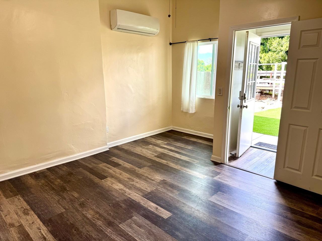 7438 Orien Ave - Photo 5 of 20