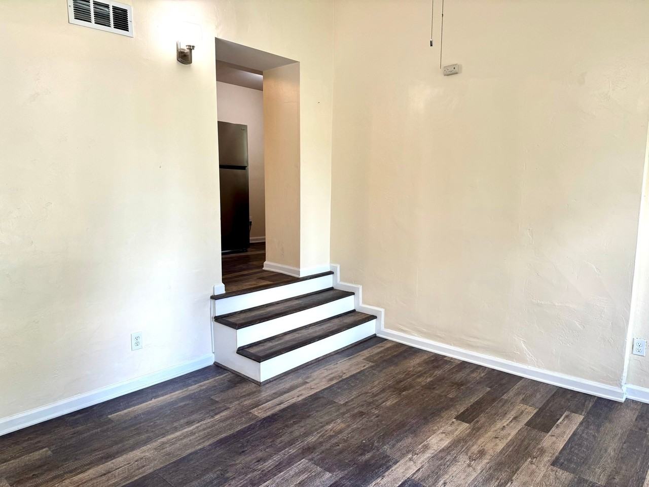 7438 Orien Ave - Photo 7 of 20