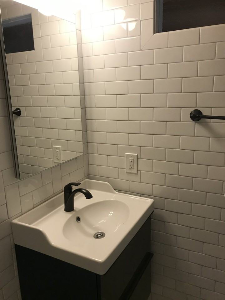 1412 Se Carlton St #B - Photo 7 of 11