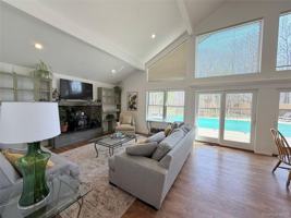 featured image of 11 Michigan St