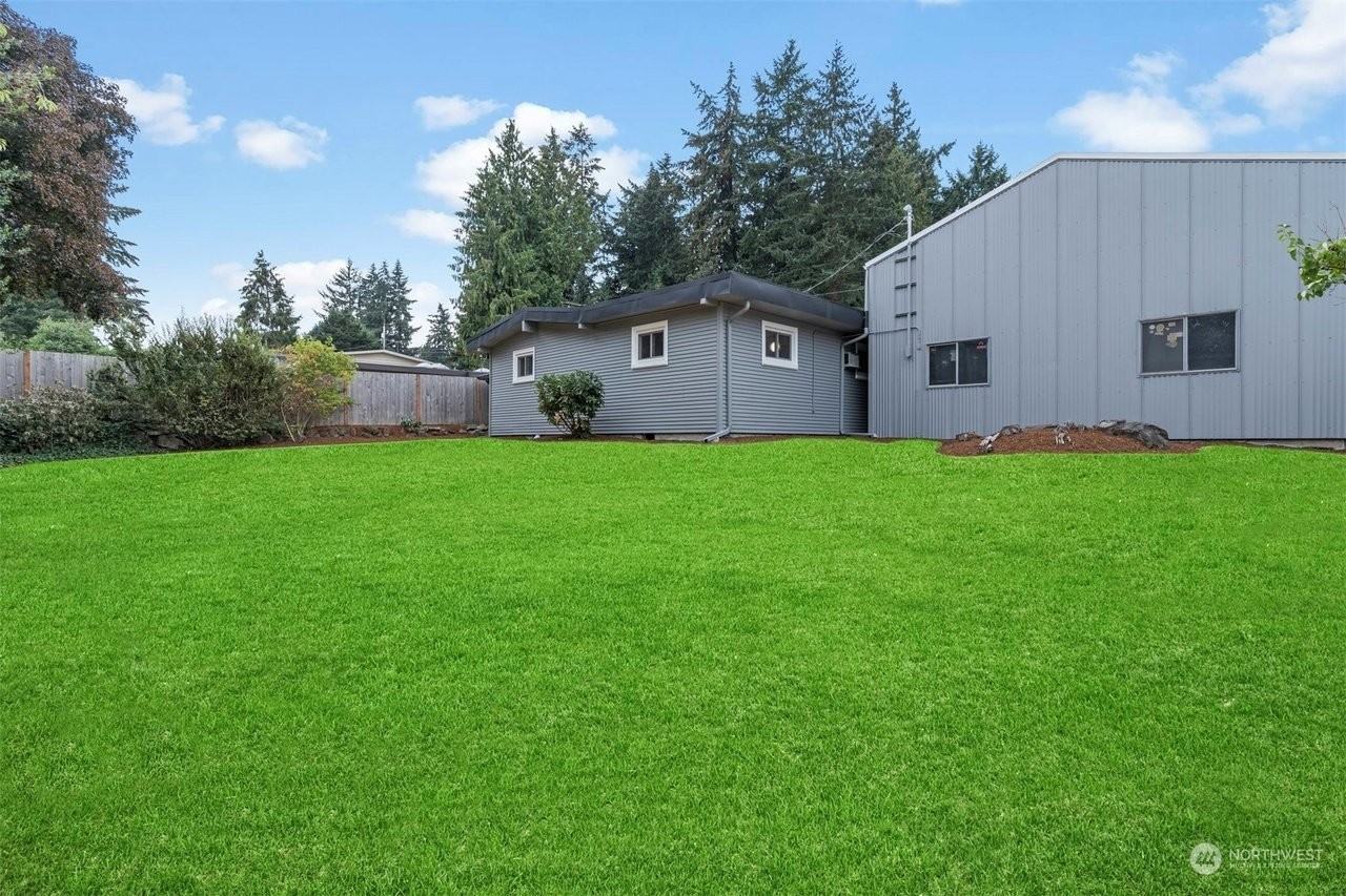 18912 46th Ave S - Photo 2 of 18