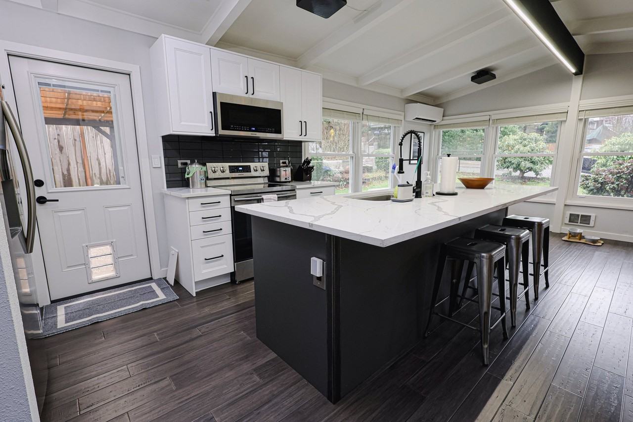 18912 46th Ave S - Photo 7 of 18