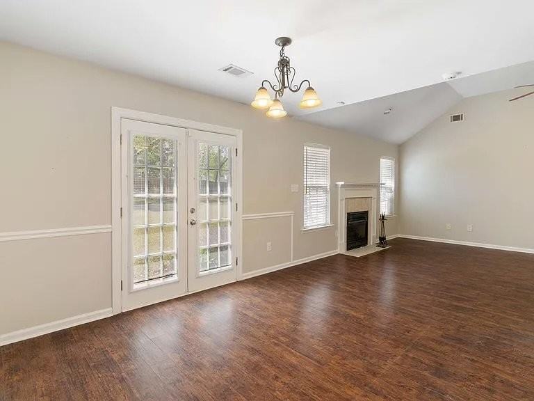 5229 Silabert Ave - Photo 3 of 12