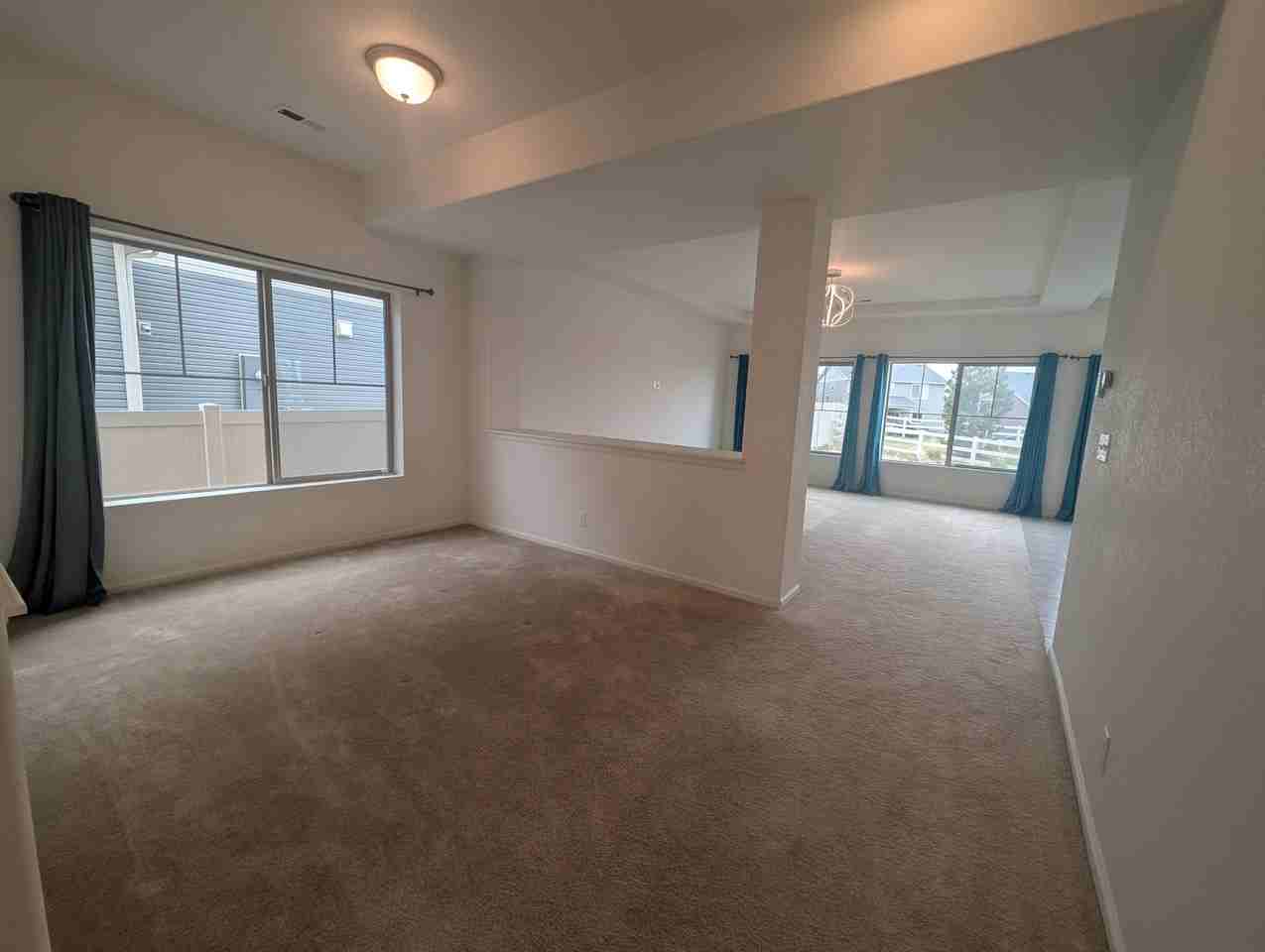 5325 Ventura St - Photo 2 of 12