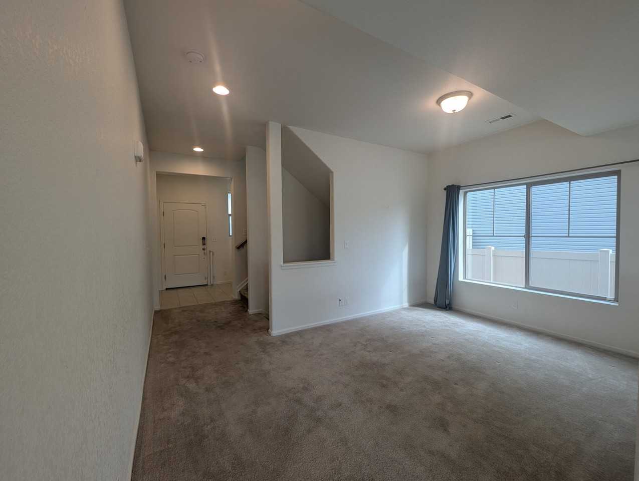 5325 Ventura St - Photo 3 of 12