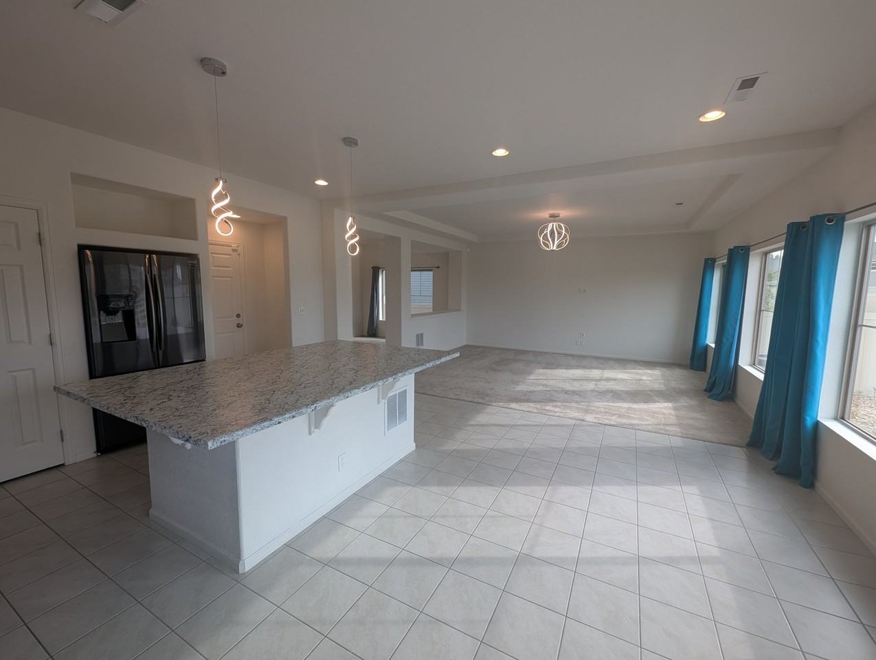 5325 Ventura St - Photo 4 of 12