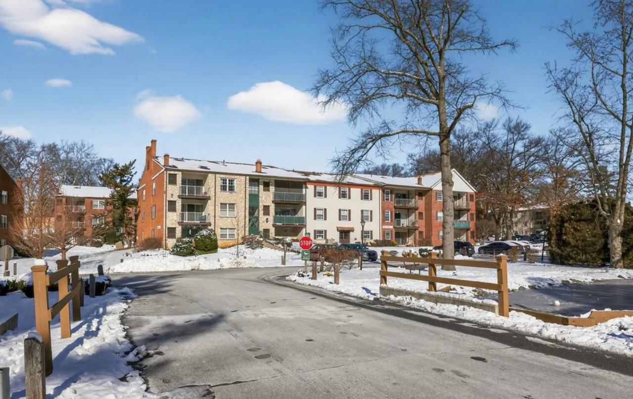 419 Drummers Ln - Photo 2 of 19