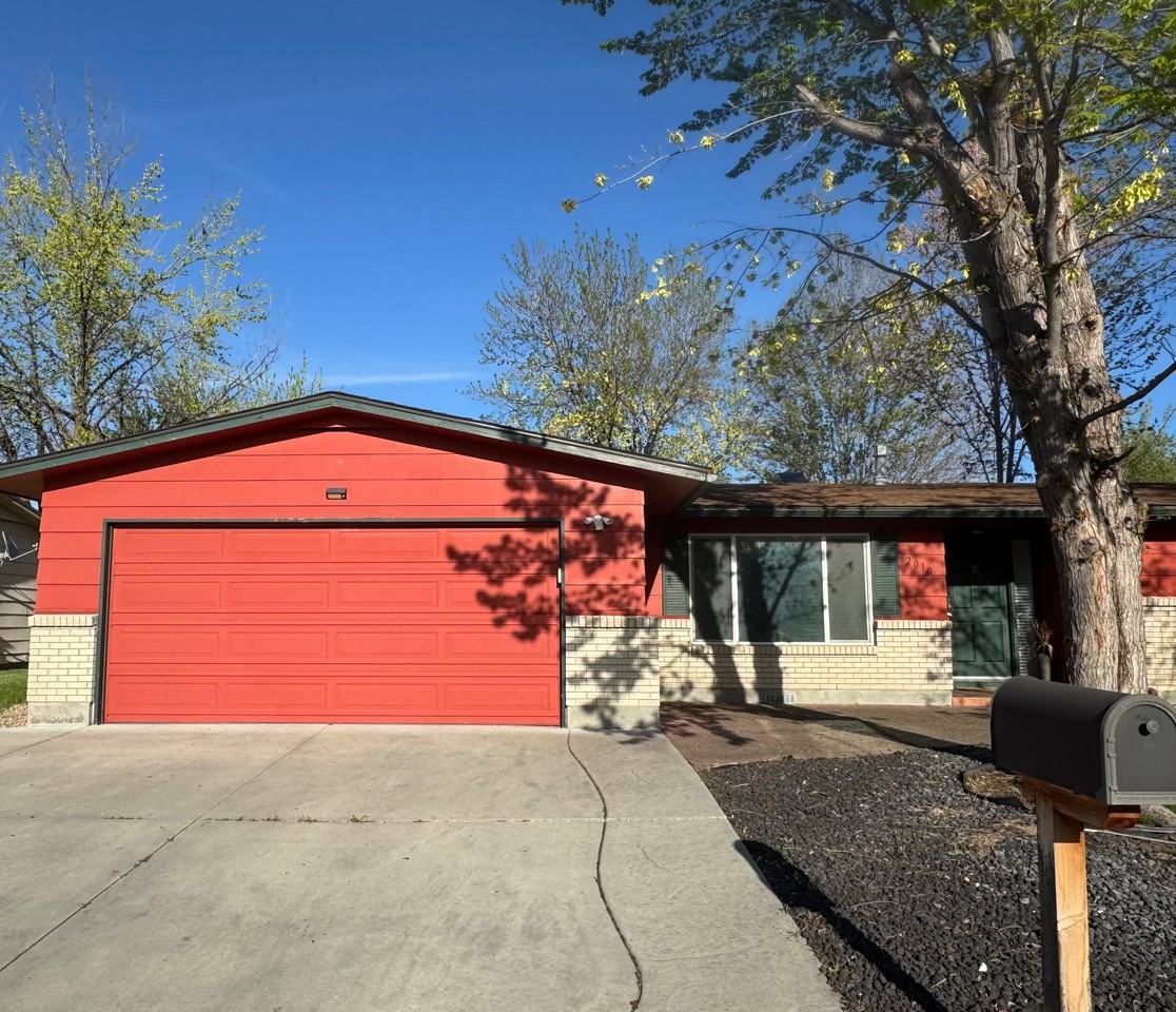 2010 N Workland Dr - Photo 2 of 20