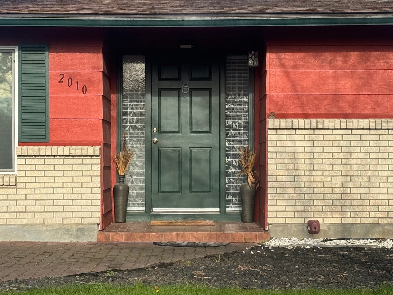 2010 N Workland Dr - Photo 3 of 20