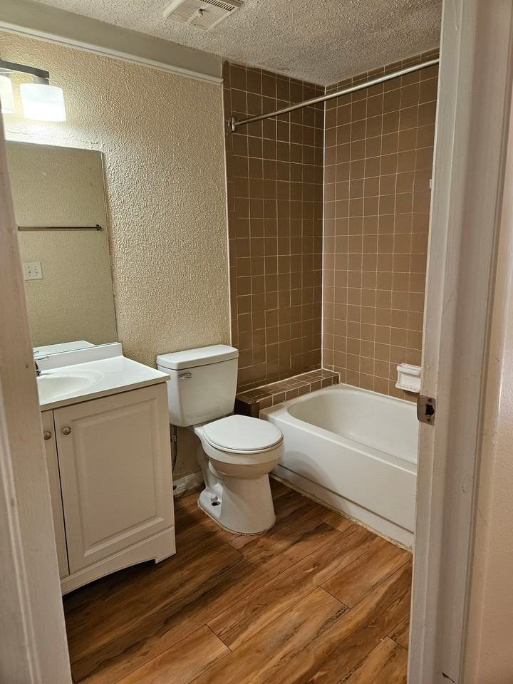 129 Camphor Cir #F - Photo 7 of 20