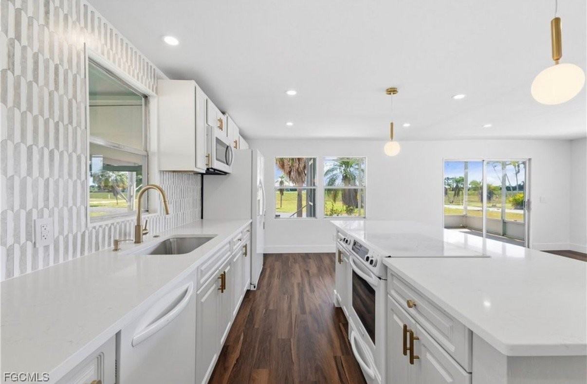 13670 Dowitcher Dr - Photo 6 of 46