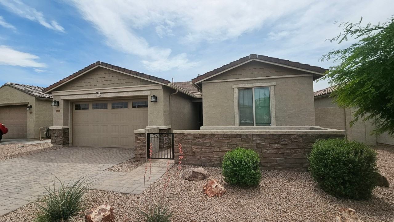 40915 W Agave Rd - Photo 2 of 20
