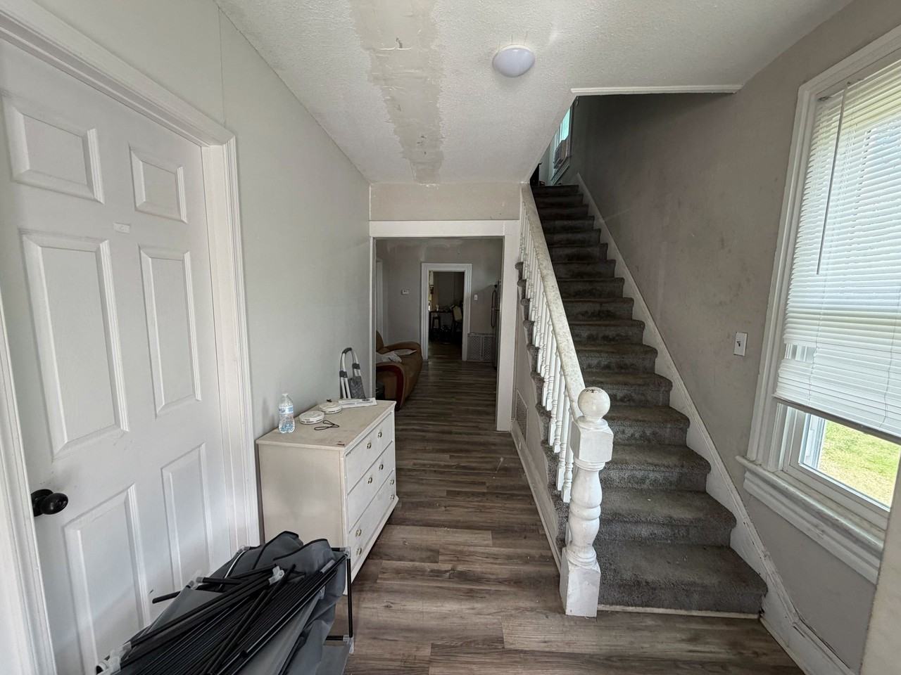 1315 Poindexter St - Photo 3 of 13