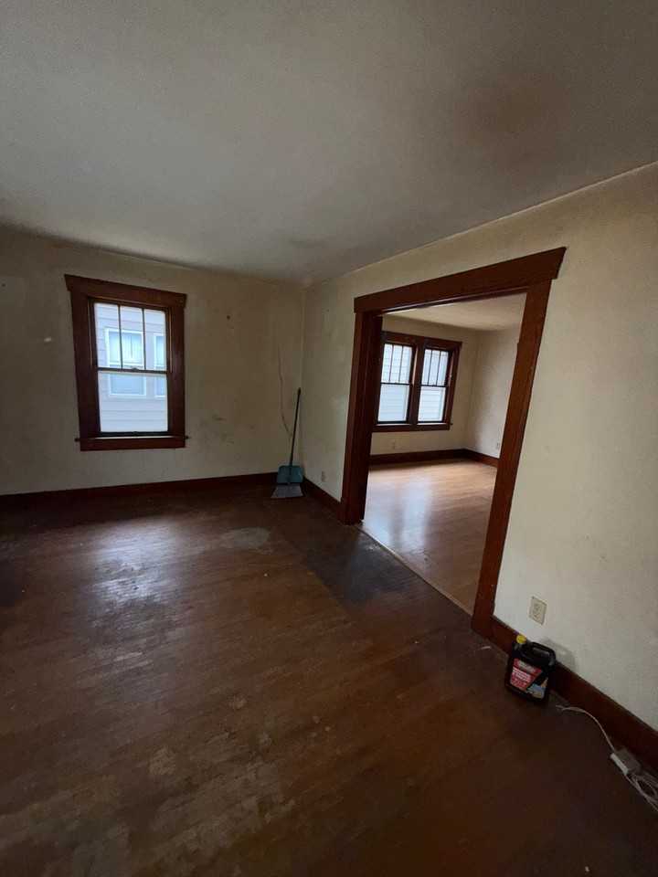 1245 Sedgwick St - Photo 5 of 8