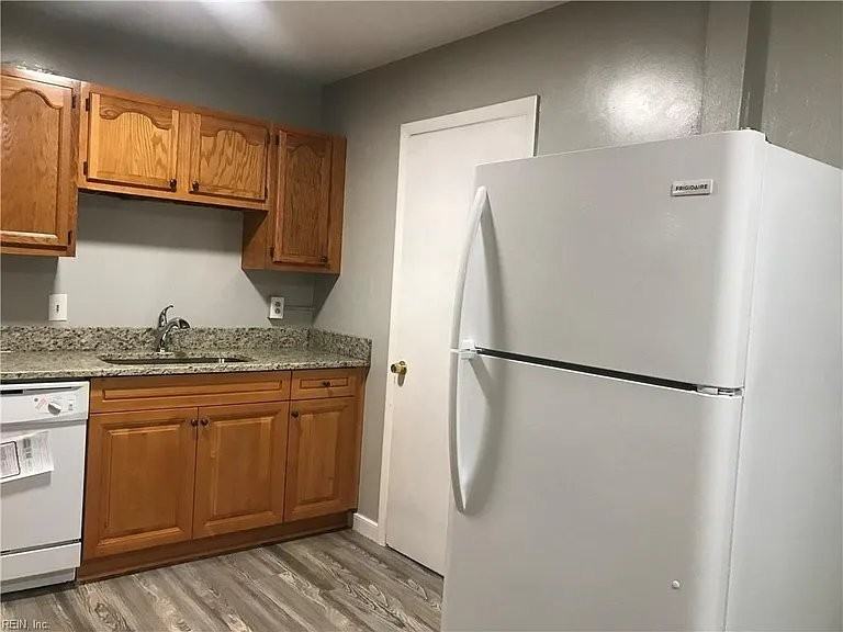 5775 W Hastings Arch - Photo 3 of 17