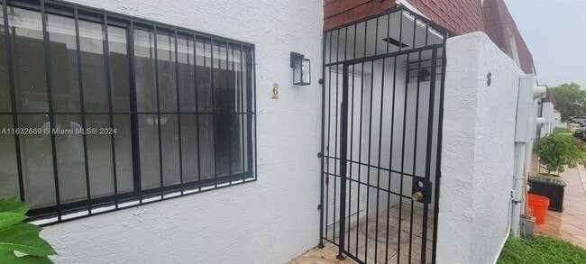 319 Nw 109th Ave #6B - Photo 2 of 18