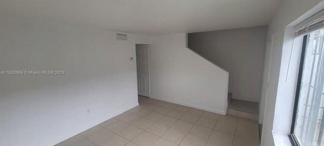 319 Nw 109th Ave #6B - Photo 4 of 18