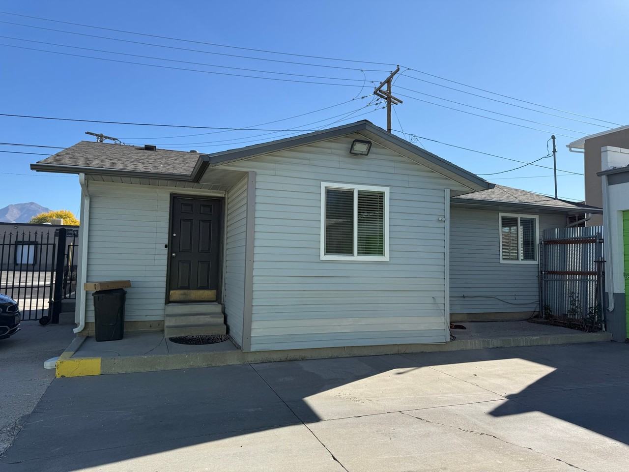 3947 S State St - Photo 2 of 9