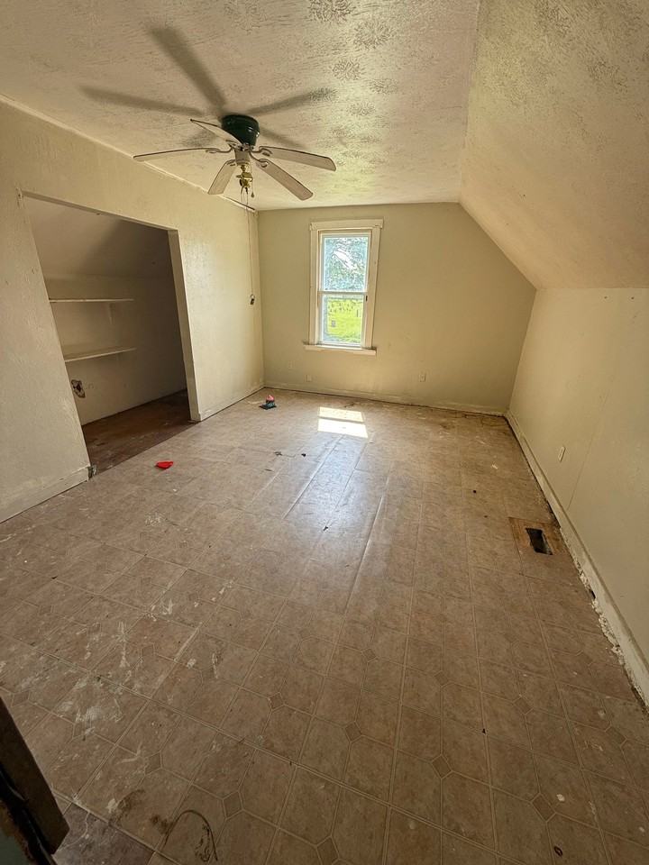 26 E 1st St - Photo 7 of 11